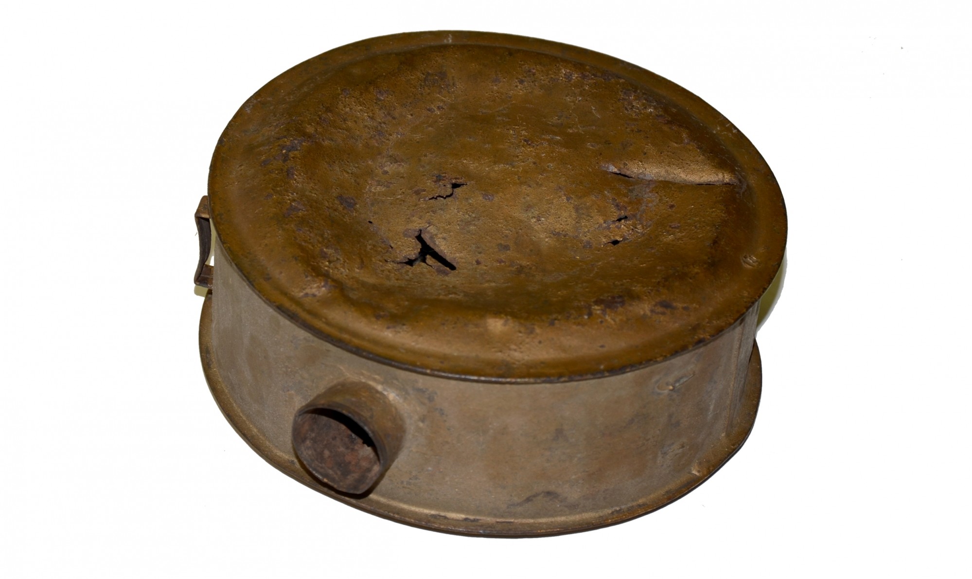 CONFEDERATE TIN DRUM CANTEEN IN STRONG RELIC CONDITION — Horse Soldier