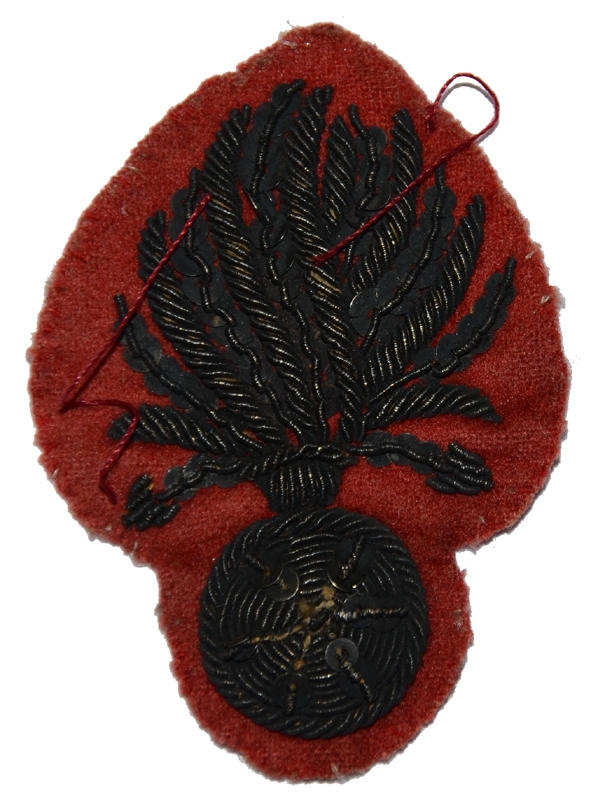NICELY DONE 19TH CENTURY EMBROIDERED BURSTING BOMB INSIGNIA — Horse Soldier