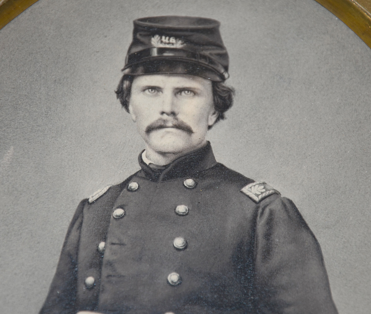 VERY HANDSOME FRAMED PICTURE OF MAJOR GORDON TANNER OF THE 22ND INDIANA ...