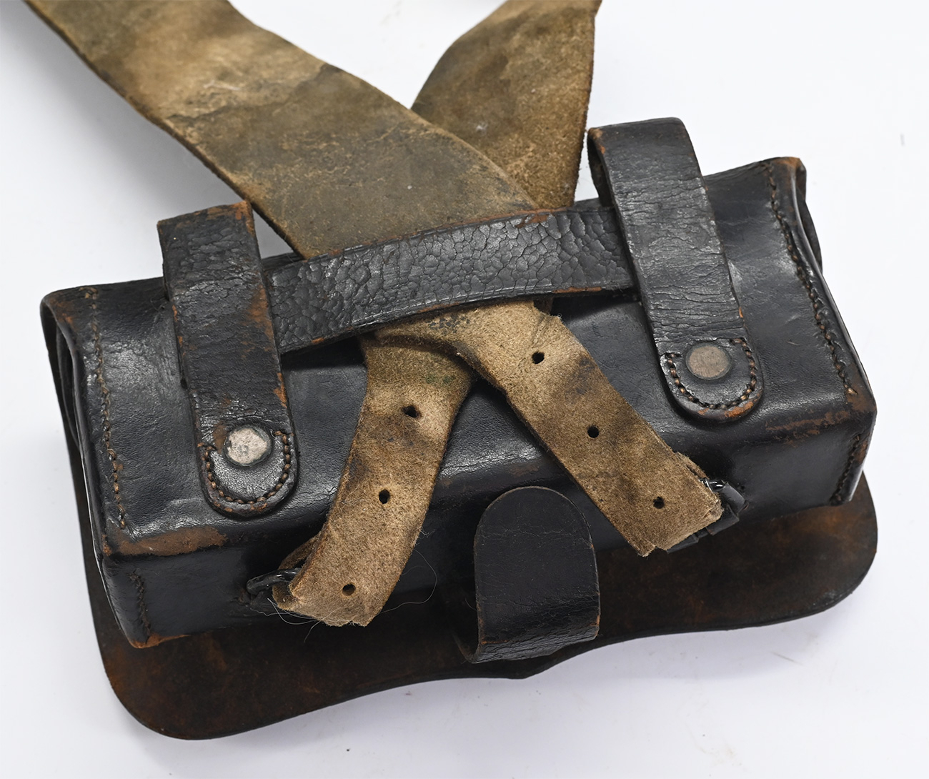 SPENCER CARTRIDGE BOX ON A BUFF INFANTRY BOX SLING WITH PLATE — Horse ...