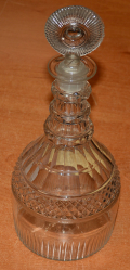 CIRCA 1810-1825 THREE RING DECANTER